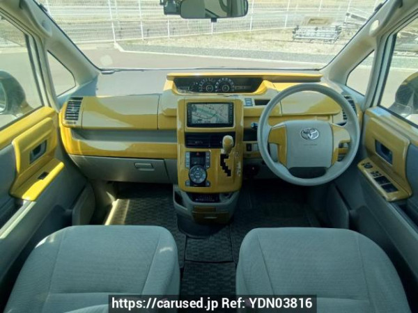 Used 2008 AT toyota noah ZRR70G Image[18]