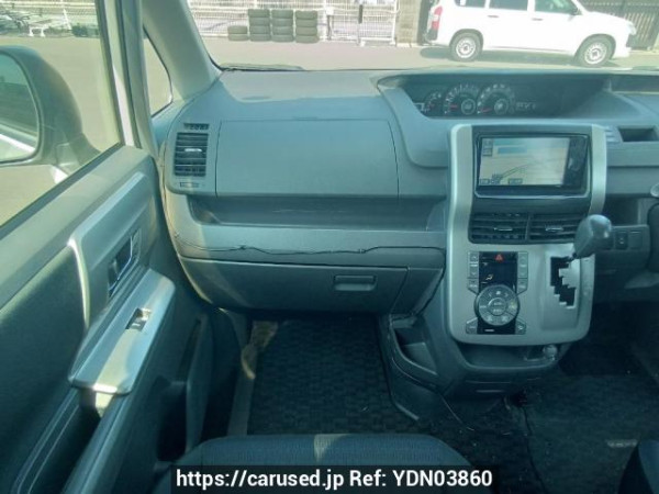 Used 2009 AT toyota voxy ZRR70W Image[19]