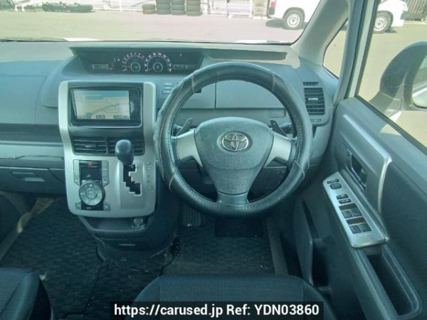 Used 2009 AT toyota voxy ZRR70W Image[20]