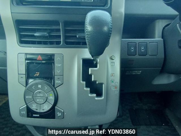 Used 2009 AT toyota voxy ZRR70W Image[26]