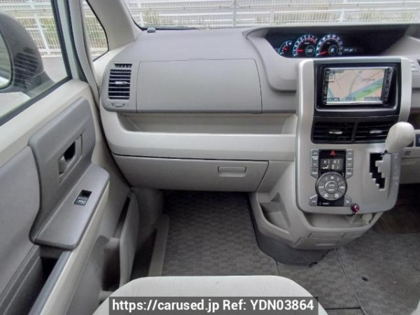 Used 2009 AT toyota noah ZRR70G Image[19]