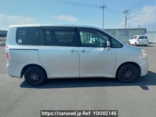 Used 2010 AT toyota noah ZRR70G Image[7]