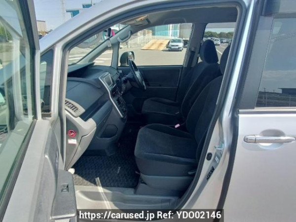 Used 2010 AT toyota noah ZRR70G Image[13]