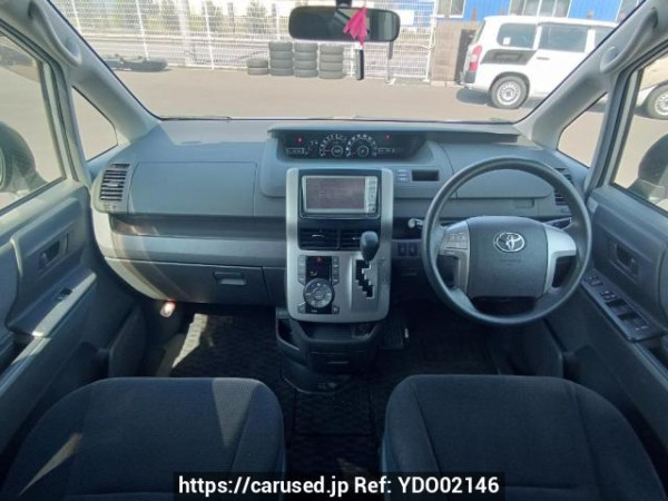 Used 2010 AT toyota noah ZRR70G Image[18]