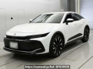 Toyota Crown Crossover TZSH35