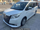 Toyota Noah ZWR80G