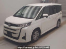 Toyota Noah MZRA90W