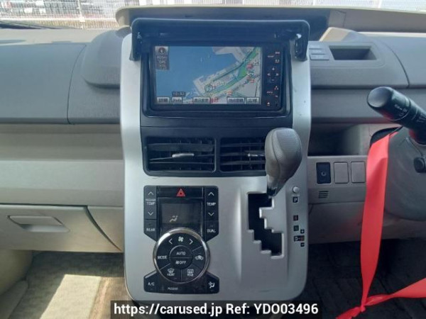 Used 2011 AT toyota noah ZRR70G Image[20]