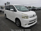 Toyota Voxy ZRR70W
