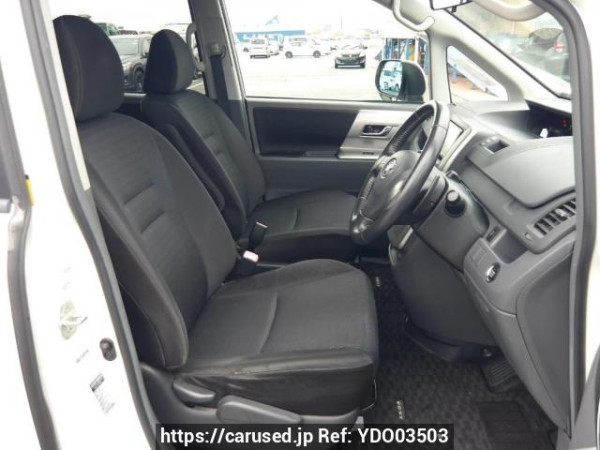 Used 2010 AT toyota voxy ZRR70W Image[13]