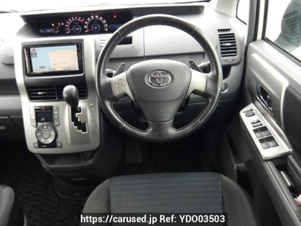 Used 2010 AT toyota voxy ZRR70W Image[20]