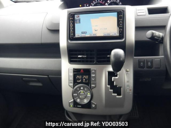 Used 2010 AT toyota voxy ZRR70W Image[23]
