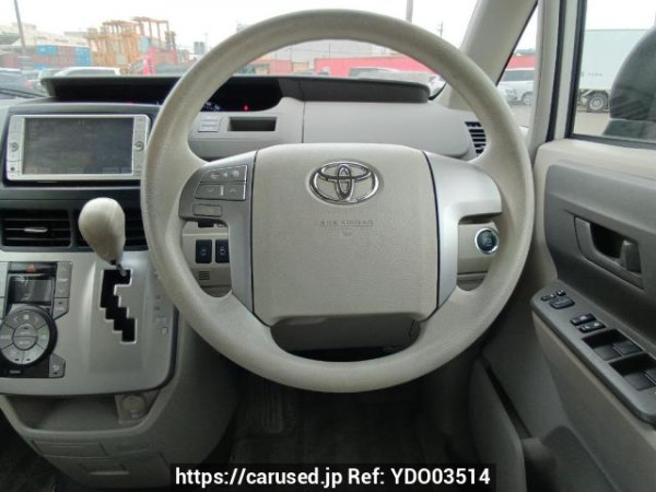 Used 2009 AT toyota noah ZRR75G Image[19]