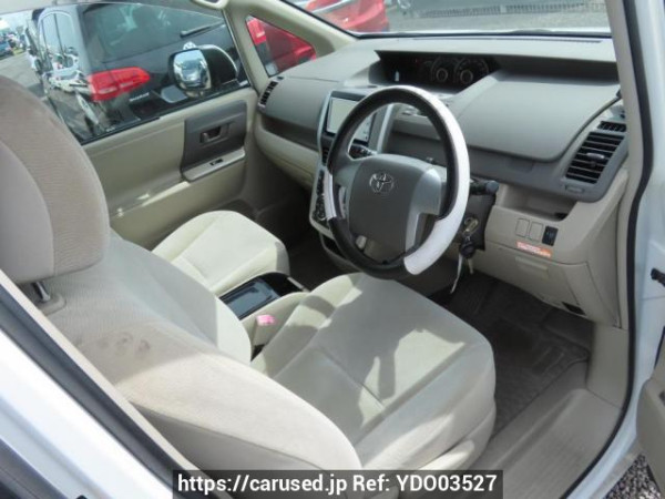 Used 2010 AT toyota noah ZRR70G Image[13]
