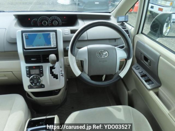 Used 2010 AT toyota noah ZRR70G Image[25]