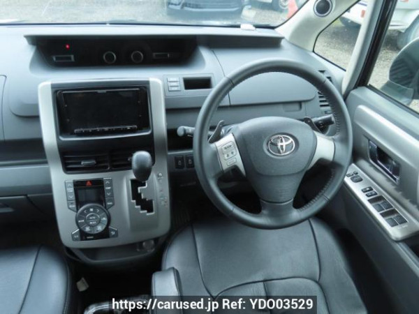Used 2010 AT toyota voxy ZRR70W Image[20]