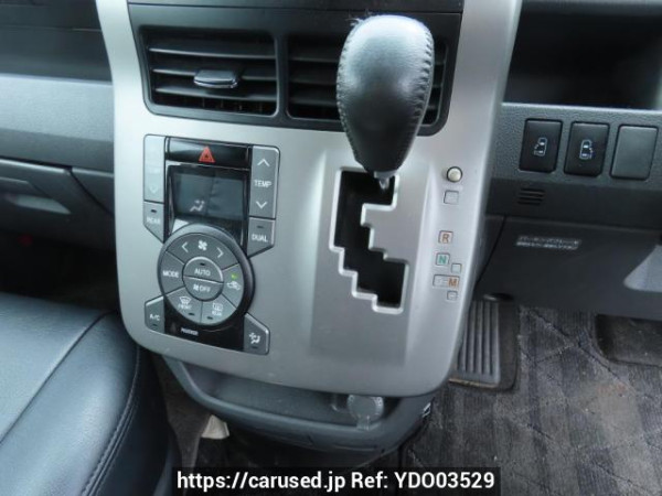 Used 2010 AT toyota voxy ZRR70W Image[23]