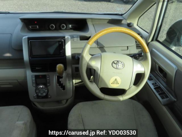 Used 2010 AT toyota noah ZRR70W Image[25]