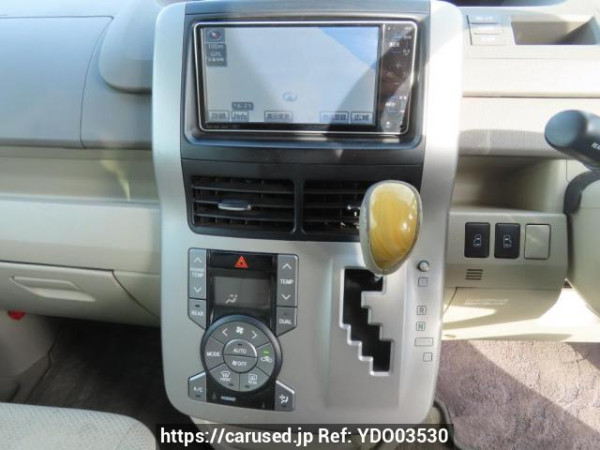Used 2010 AT toyota noah ZRR70W Image[26]