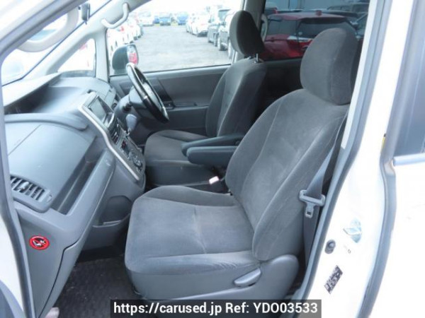 Used 2009 AT toyota voxy ZRR70G Image[16]