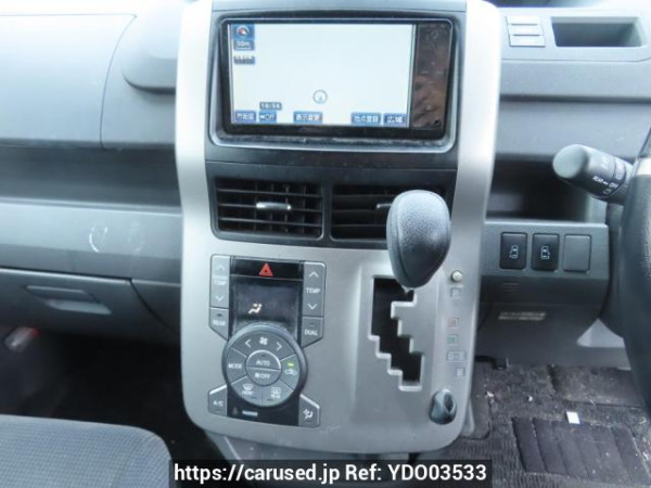 Used 2009 AT toyota voxy ZRR70G Image[26]