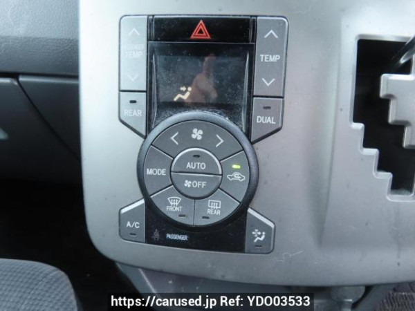Used 2009 AT toyota voxy ZRR70G Image[29]