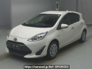 Toyota Aqua NHP10