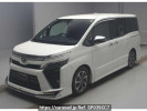 Toyota Voxy ZRR80W