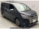 Toyota Noah ZRR80W