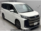 Toyota Noah ZWR90W