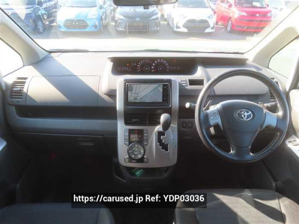 Used 2010 CVT toyota voxy ZRR70 Image[12]