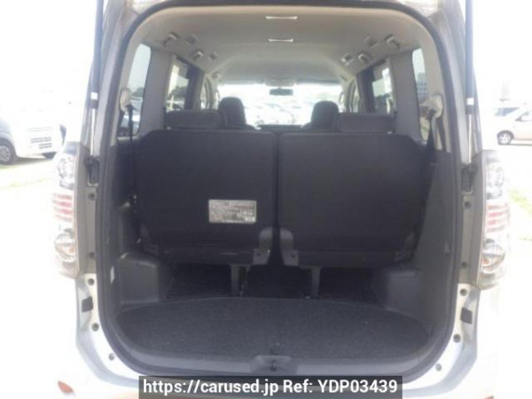 Used 2007 AT toyota voxy ZRR70G Image[8]