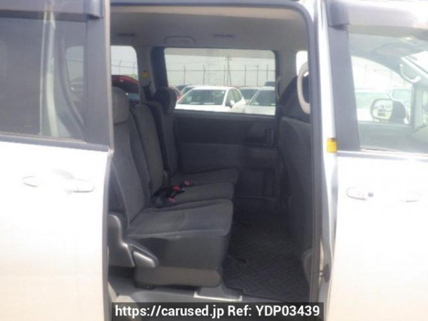 Used 2007 AT toyota voxy ZRR70G Image[14]