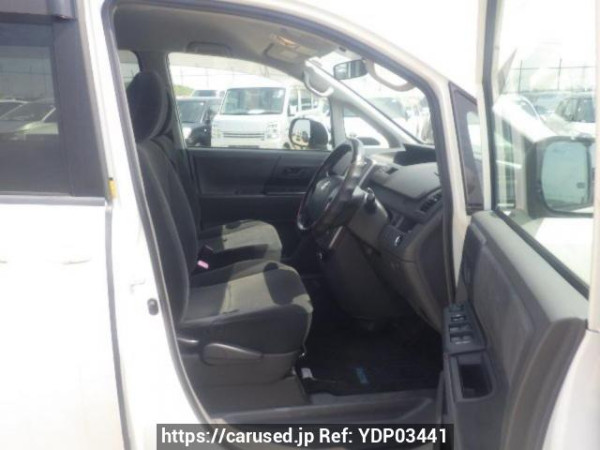 Used 2009 AT toyota voxy ZRR70G Image[12]