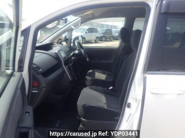 Used 2009 AT toyota voxy ZRR70G Image[13]