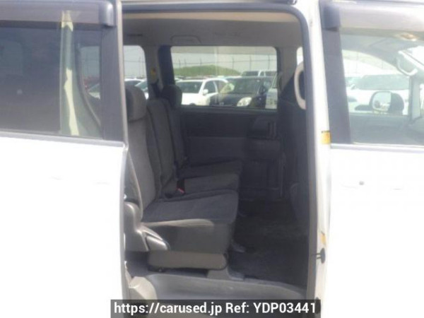 Used 2009 AT toyota voxy ZRR70G Image[15]