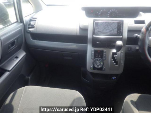 Used 2009 AT toyota voxy ZRR70G Image[17]