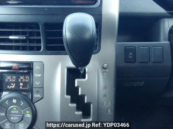 Used 2008 AT toyota voxy ZRR70G Image[26]