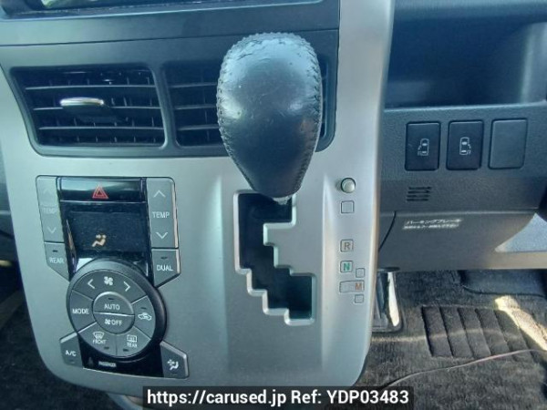 Used 2010 AT toyota voxy ZRR70W Image[22]