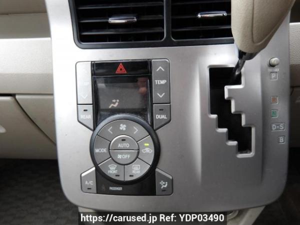 Used 2009 AT toyota noah ZRR70G Image[24]