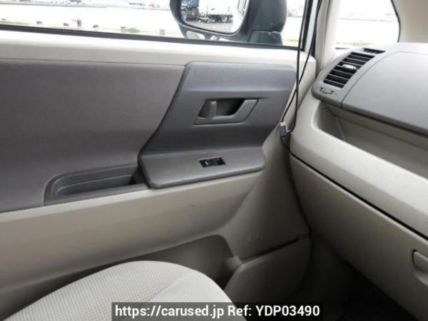 Used 2009 AT toyota noah ZRR70G Image[30]