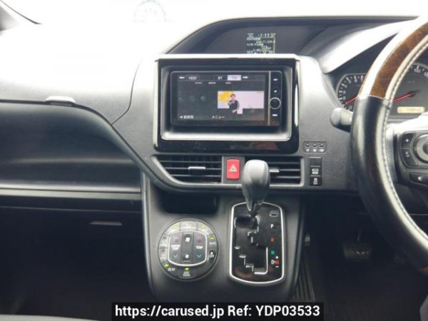 Used 2014 AT toyota noah ZRR80G Image[22]
