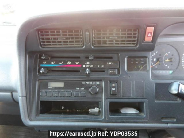 Used 2004 AT toyota hiace-van TRH112V Image[22]