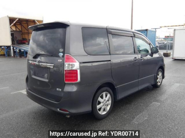 Used 2007 AT toyota noah ZRR70W Image[6]