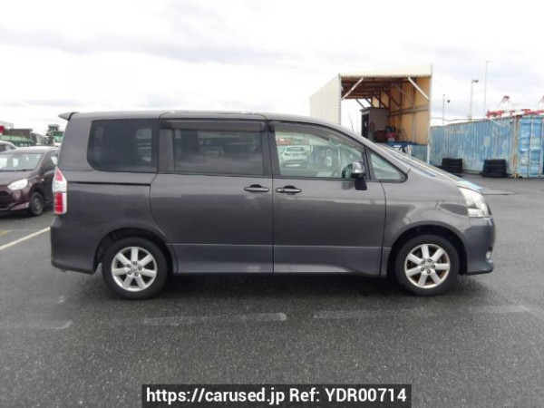 Used 2007 AT toyota noah ZRR70W Image[7]