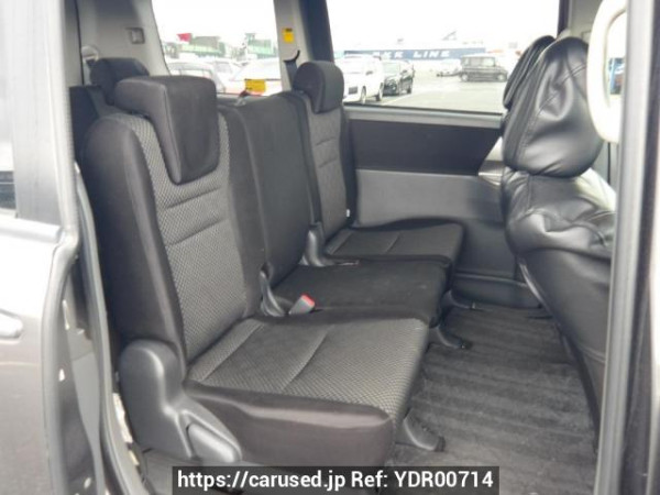 Used 2007 AT toyota noah ZRR70W Image[14]