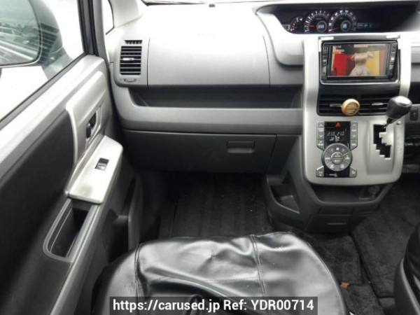Used 2007 AT toyota noah ZRR70W Image[19]