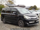 Toyota Noah ZRR70W