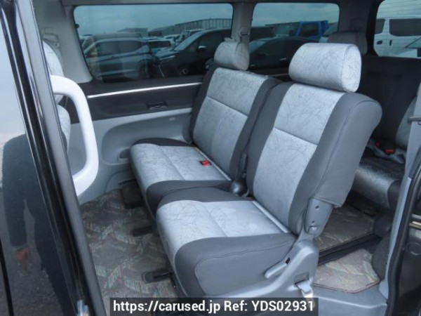 Used 2000 AT toyota regius-wagon RCH41W Image[18]