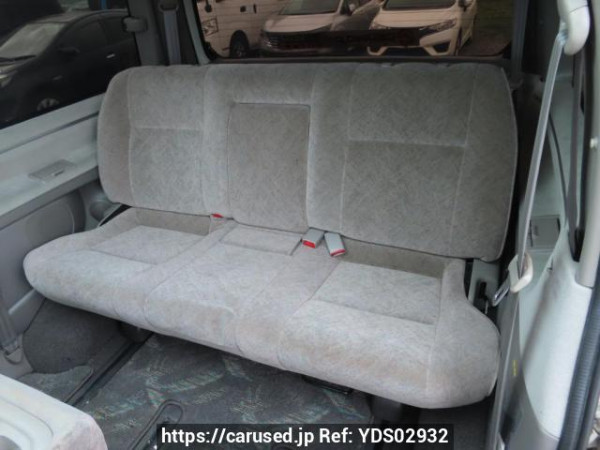 Used 2001 AT toyota regius-wagon RCH41W Image[19]